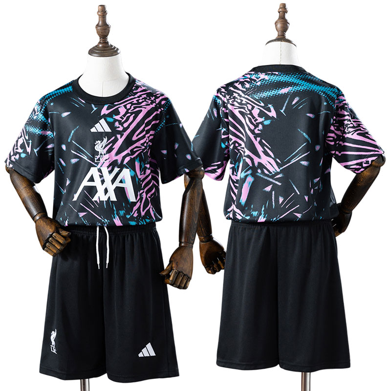 Børne fodboldtøj Liverpool FC 2025/26 – pre-match trøje og shorts