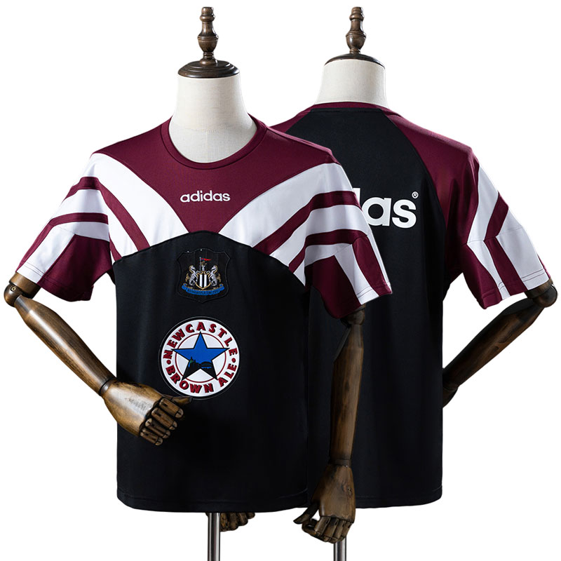 Retro Newcastle United 1995/96 træningstrøje