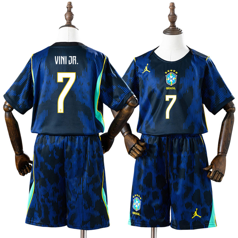 Køb Brasilien 2026/27 udebanetrøje børn - med Vini Jr 7 tryk